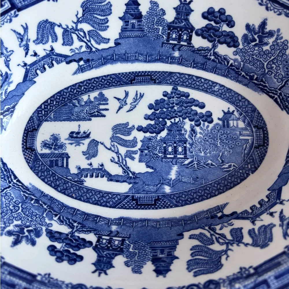 Vintage Johnson Bros Willow Blue 9 inch Vegetable Bowl England